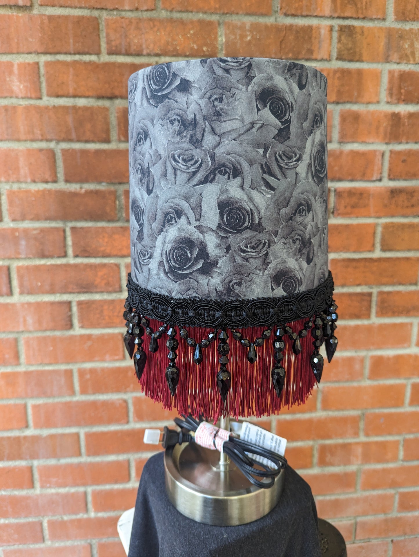 Classic Roses Table Lamp