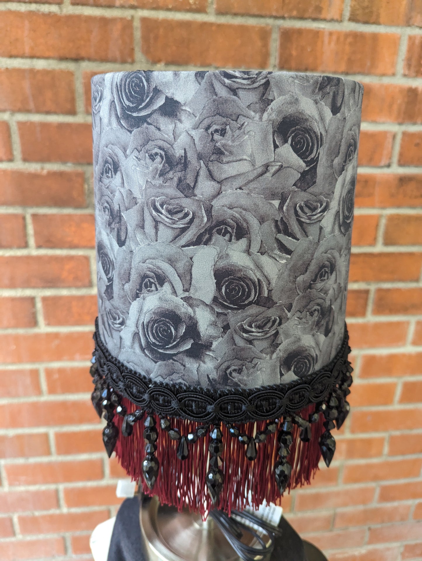 Classic Roses Table Lamp